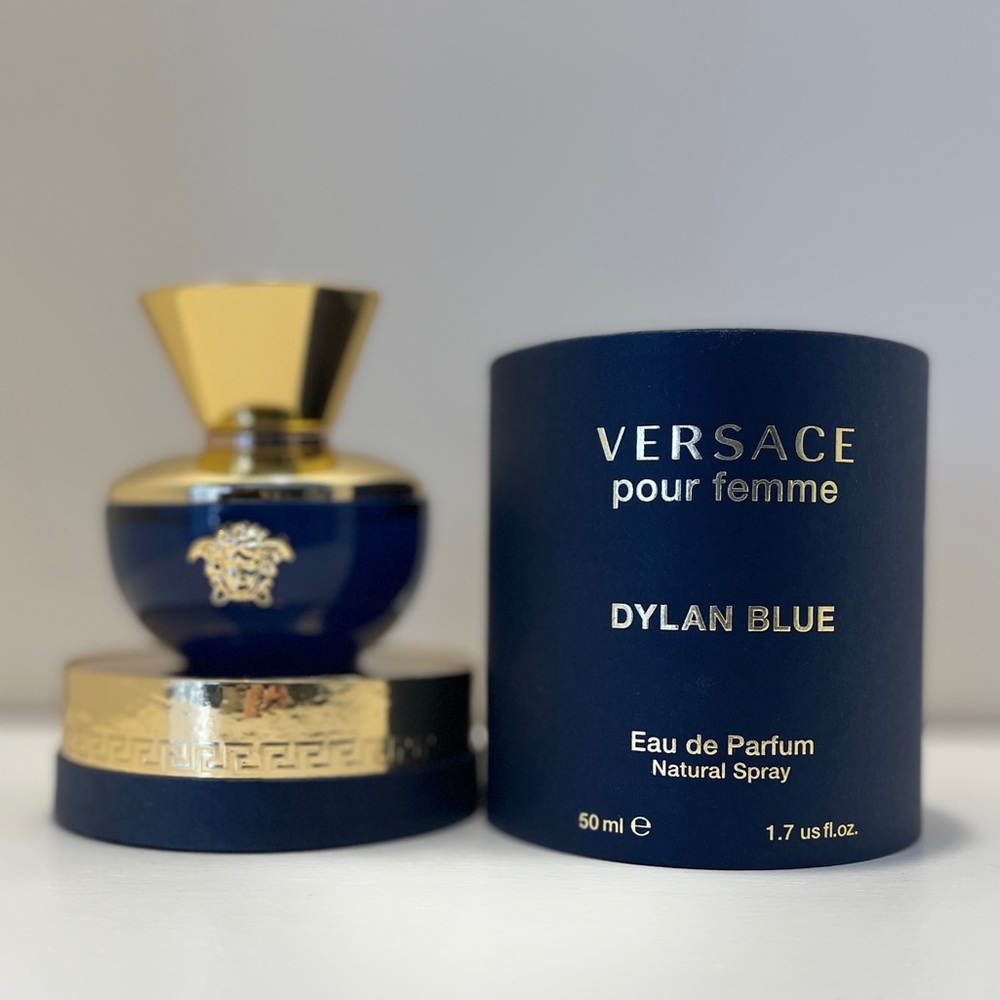 Versace Dylan Blue perfume